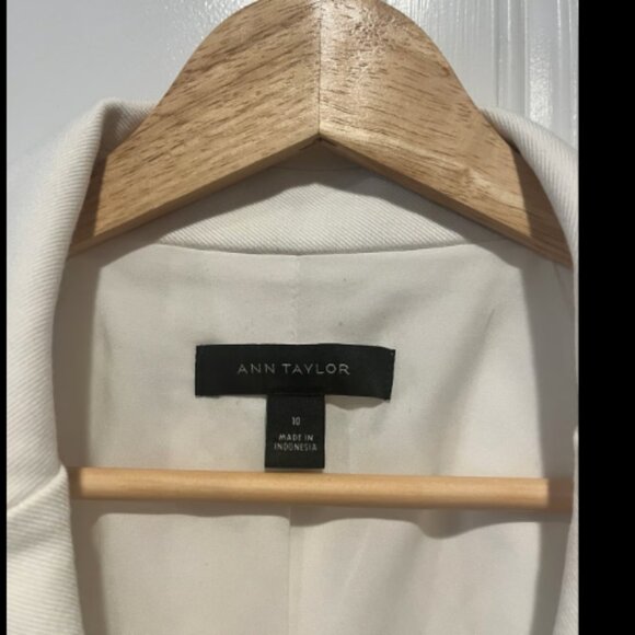 Ann Taylor - One-button Blazer (Off-White) - Picture 7 of 7